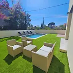 Beautiful House, Villa, Pool Azure Piscine Magalas