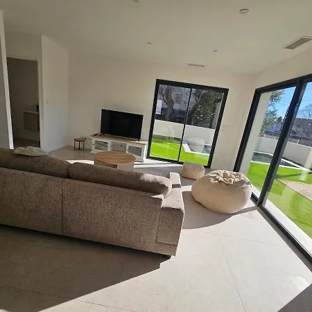 Beautiful House, Villa, Pool Azure Piscine Villa