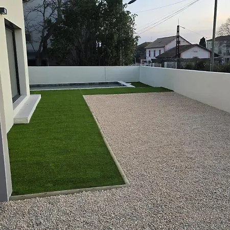 Beautiful House, Villa, Pool Azure Piscine וילה Magalas