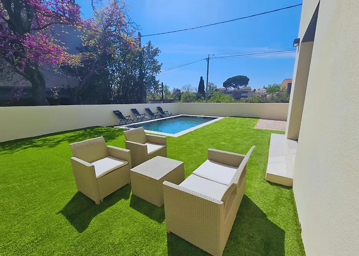 Beautiful House, Villa, Pool Azure Piscine Magalas