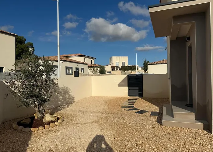 Villa Beautiful House, Villa, Pool Azure Piscine Magalas